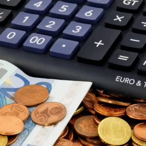 AVRUPA BİRLİĞİ, KİŞİSEL VERİLERİN İHLALİ NEDENİYLE ŞİRKETLERE 315 MİLYON EURO CEZA KESTİ